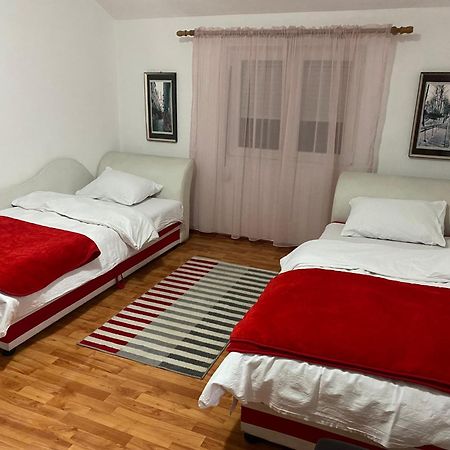 Apartmani Breze Podgorica Exteriör bild