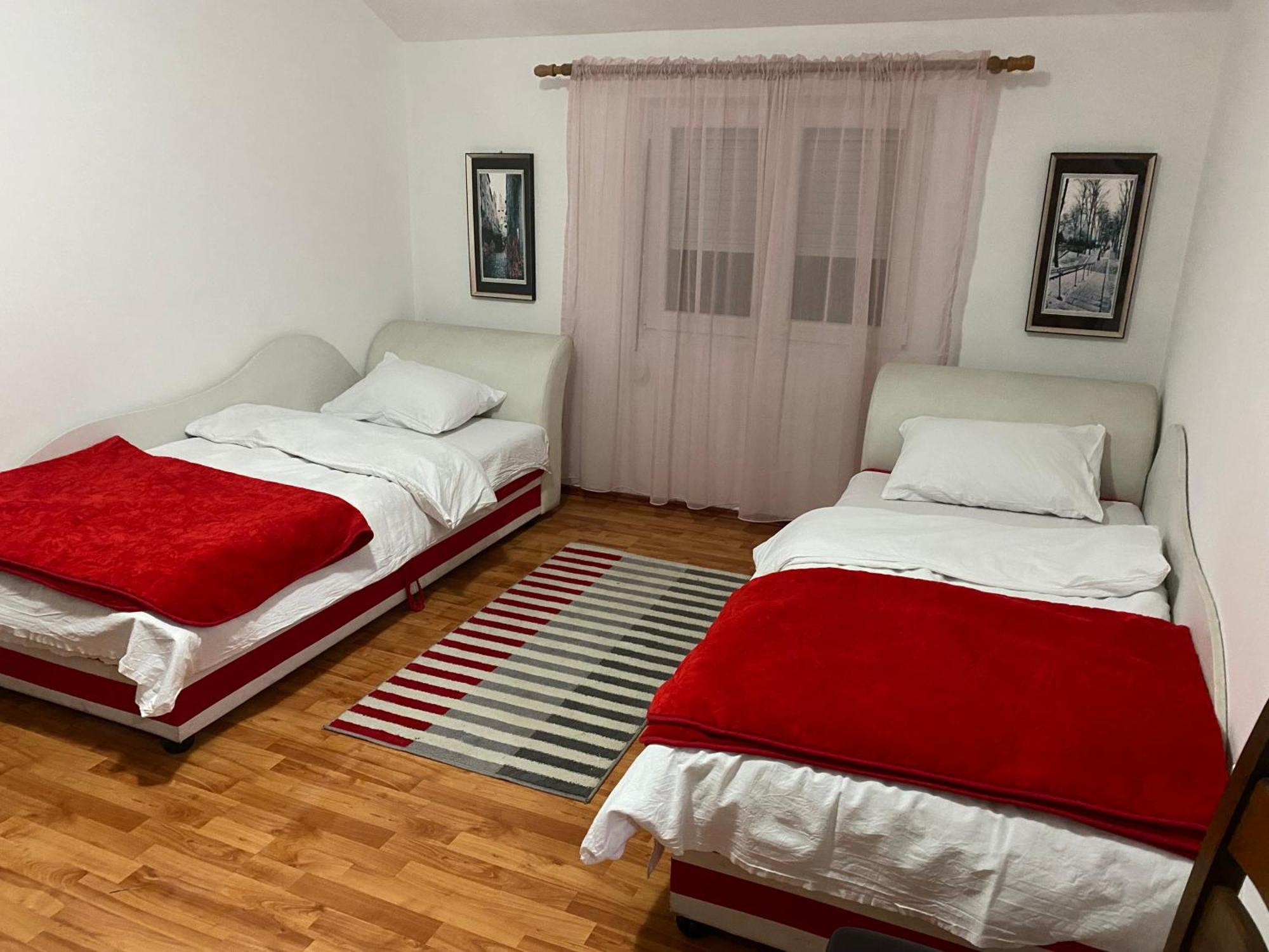 Apartmani Breze Podgorica Exteriör bild
